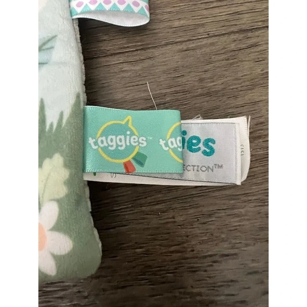 Taggies Crinkle Me Bunny Rabbit Baby Sensory Activity Plush Toy Mary Meyer Green
